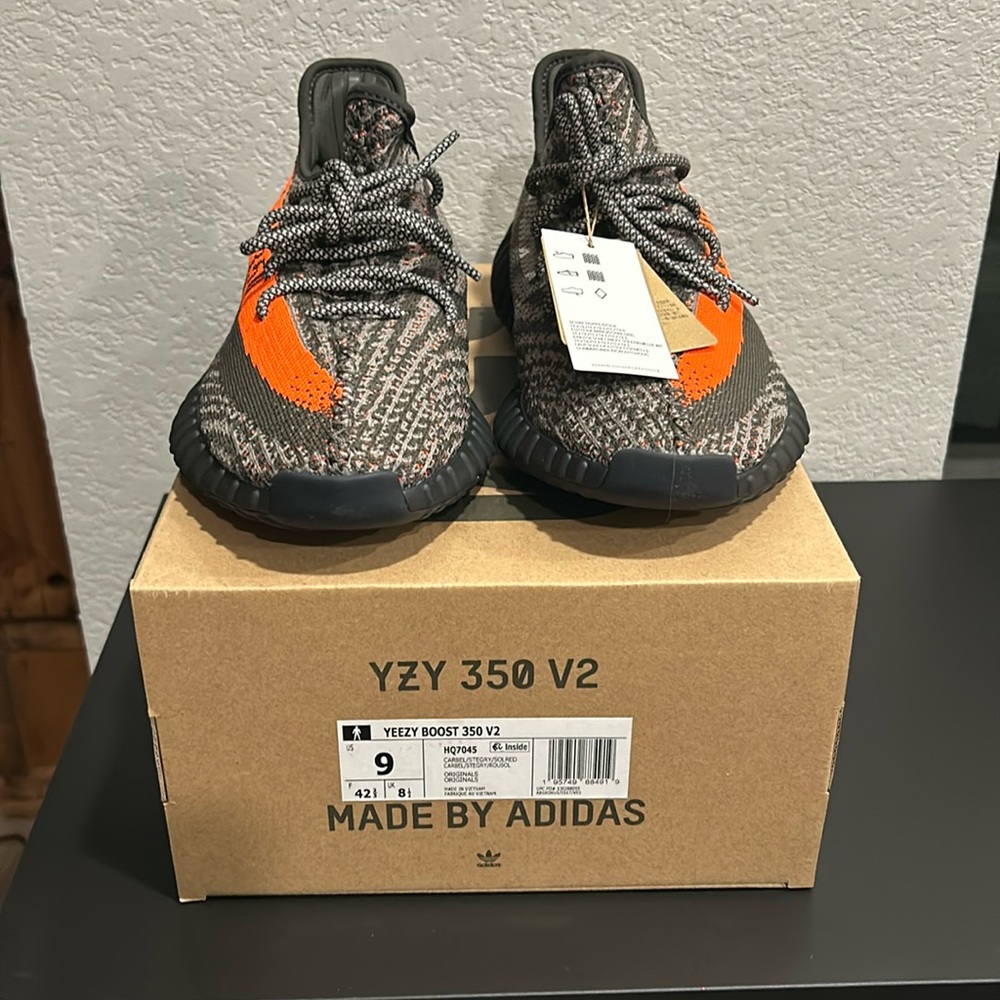 Yeezy 350 V2 “Carbon Beluga” DS